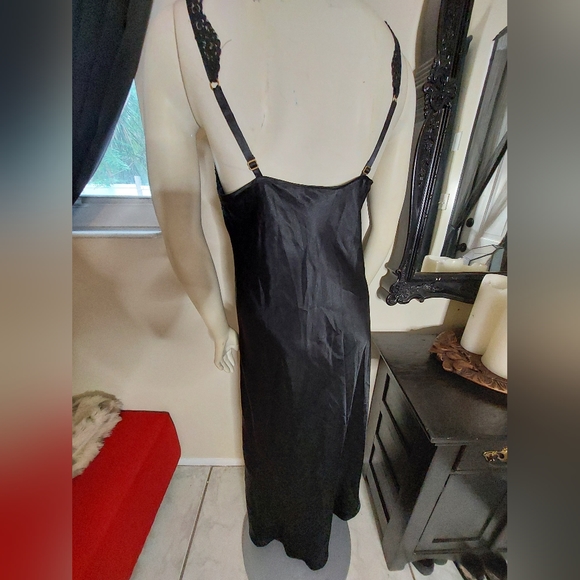 Vintage Victoria's secret - Picture 2 of 3